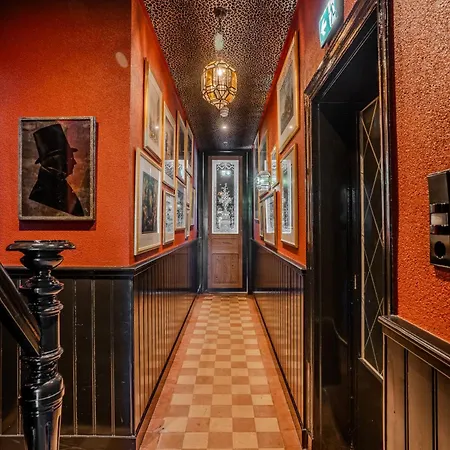 招待所 Boutique Code Rose 3*