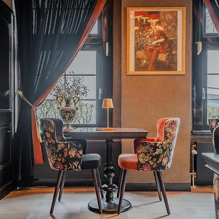 Maison d'hôtes Boutique Code Rose 3*