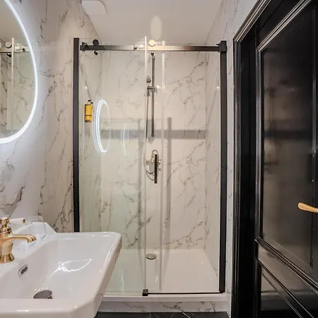 Boutique Code Rose 3* 诺德韦克