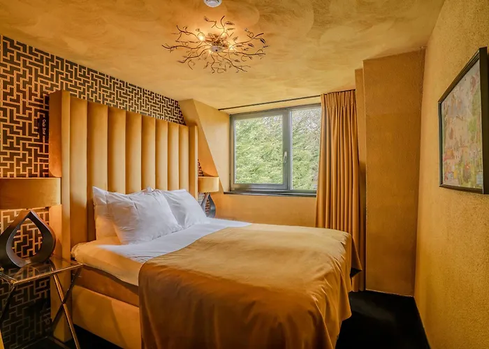 Gasthuis Boutique Code Rose 3*